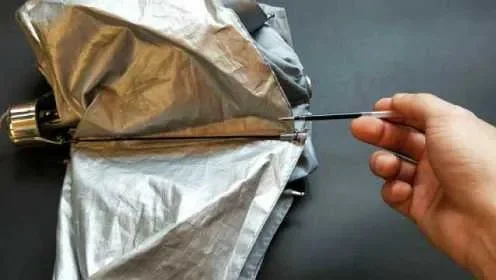 雨伞修复攻略：针线胶水巧手回春三法